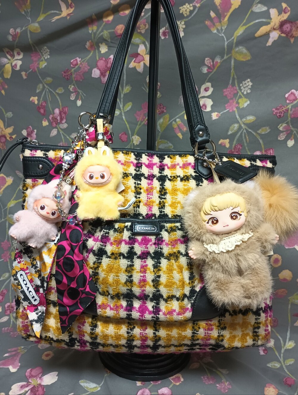 Coach Daisy Wool Tweed Plaid Emma Large Tote - Complete w/ Matching Silk Scarf